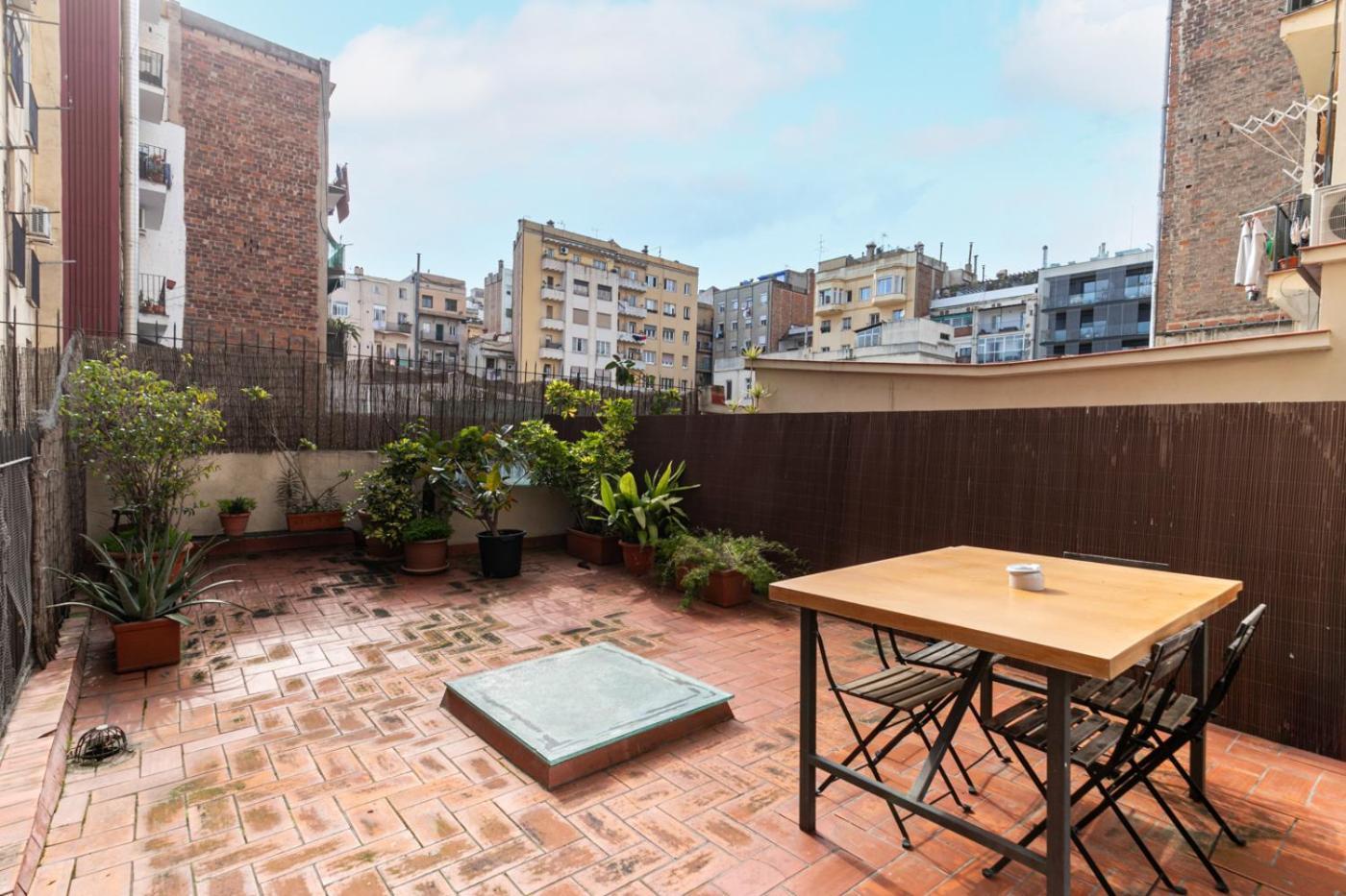Weflating Sant Antoni Market Barcelona Exterior foto