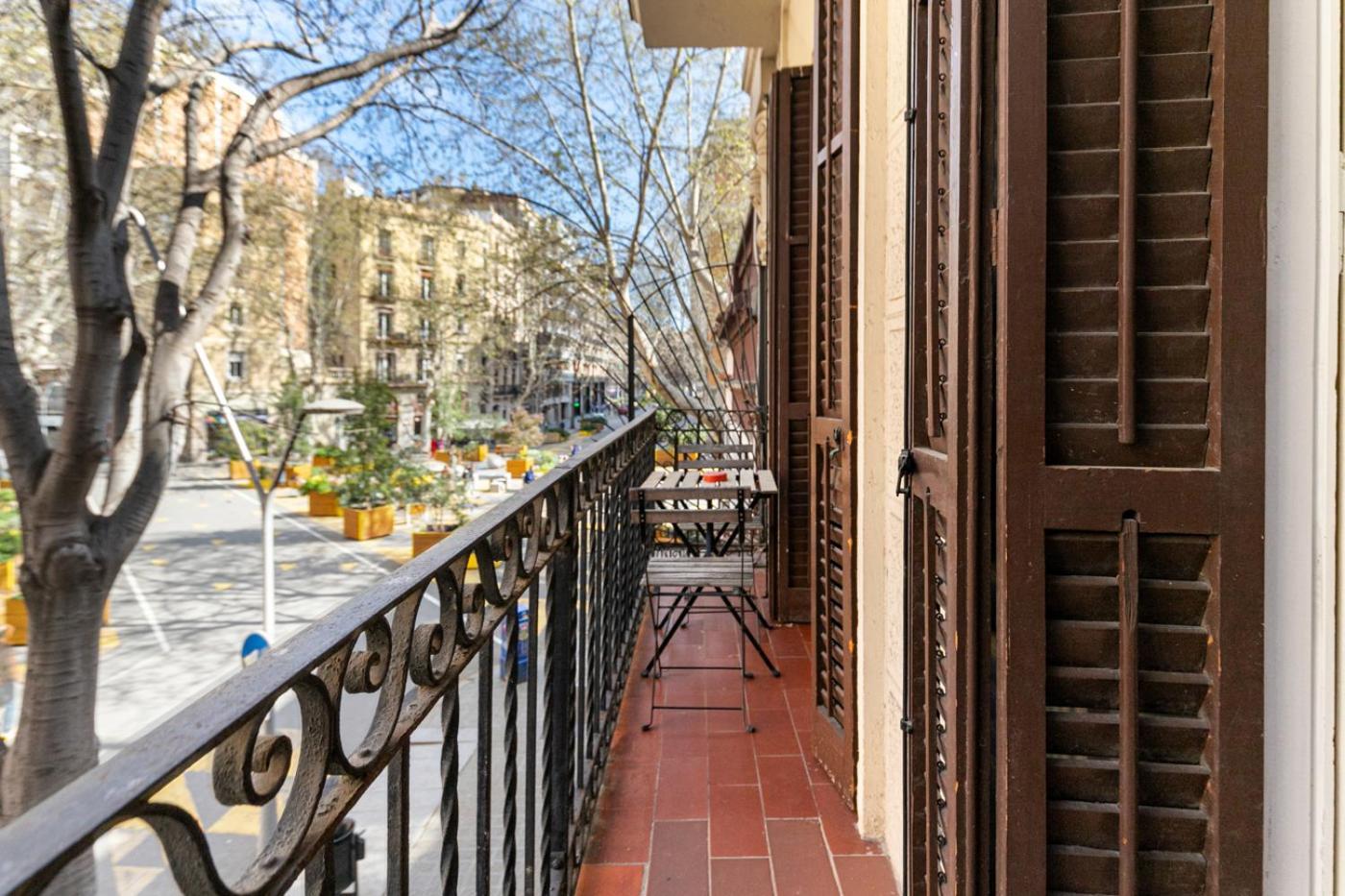 Weflating Sant Antoni Market Barcelona Exterior foto